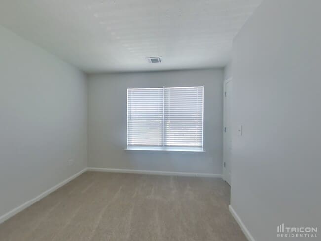 Building Photo - 3892 Alderwoods Dr