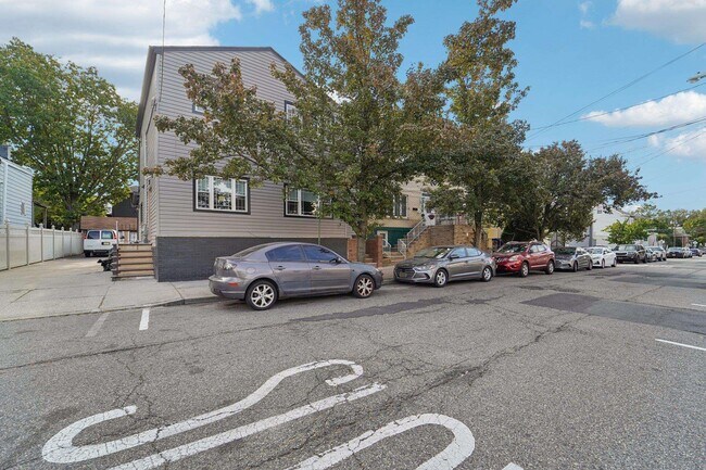 Building Photo - 6512 Smith Ave