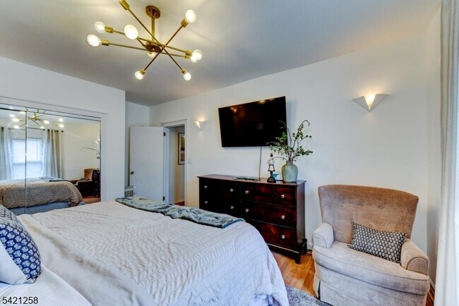 Building Photo - 11 Sterling Pkwy