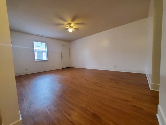 Building Photo - 1016 Jessamine Trail