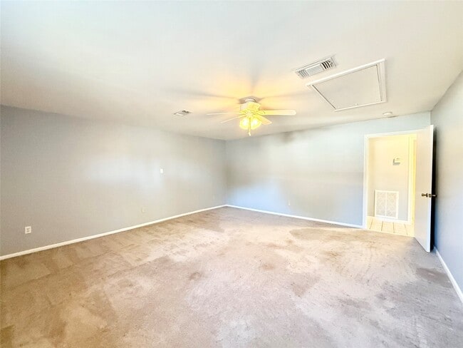 Building Photo - 5359 Friar Tuck Dr