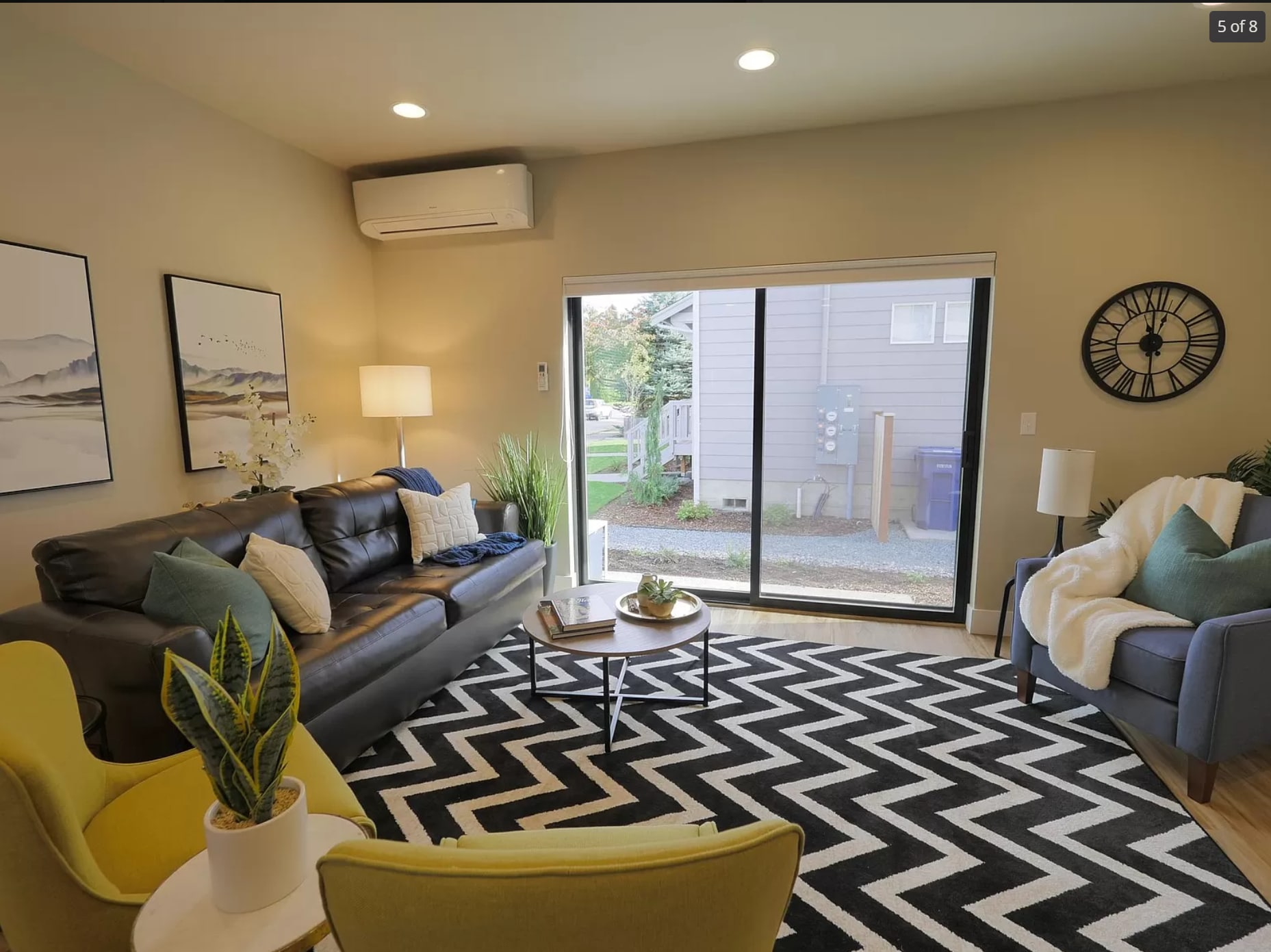 Building Photo - 1096 E Fairhaven Ave