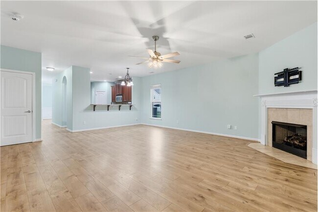 Building Photo - 13 Concordia Dr