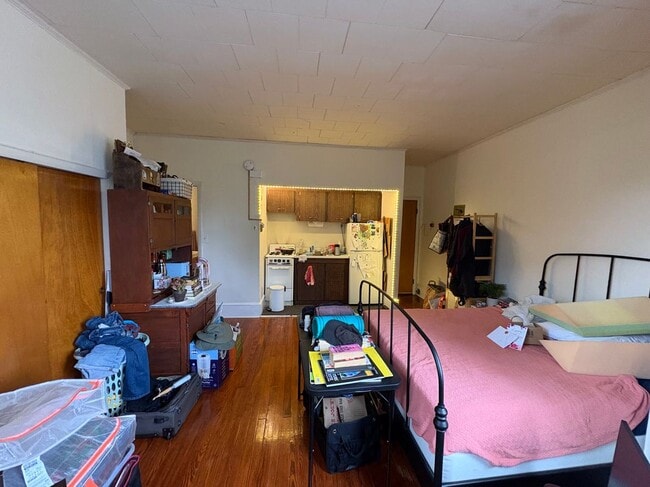 Building Photo - 3007 N Calvert St