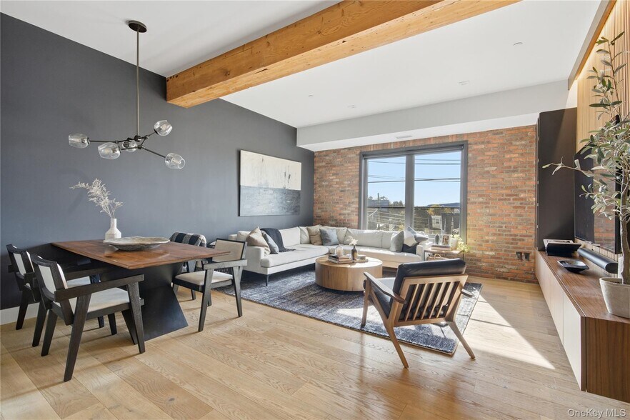 Building Photo - 50 Chestnut St