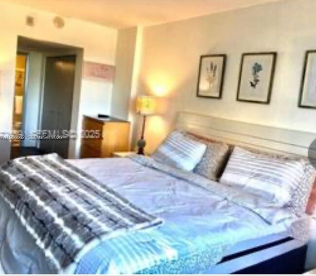 Building Photo - 11111 Biscayne Blvd