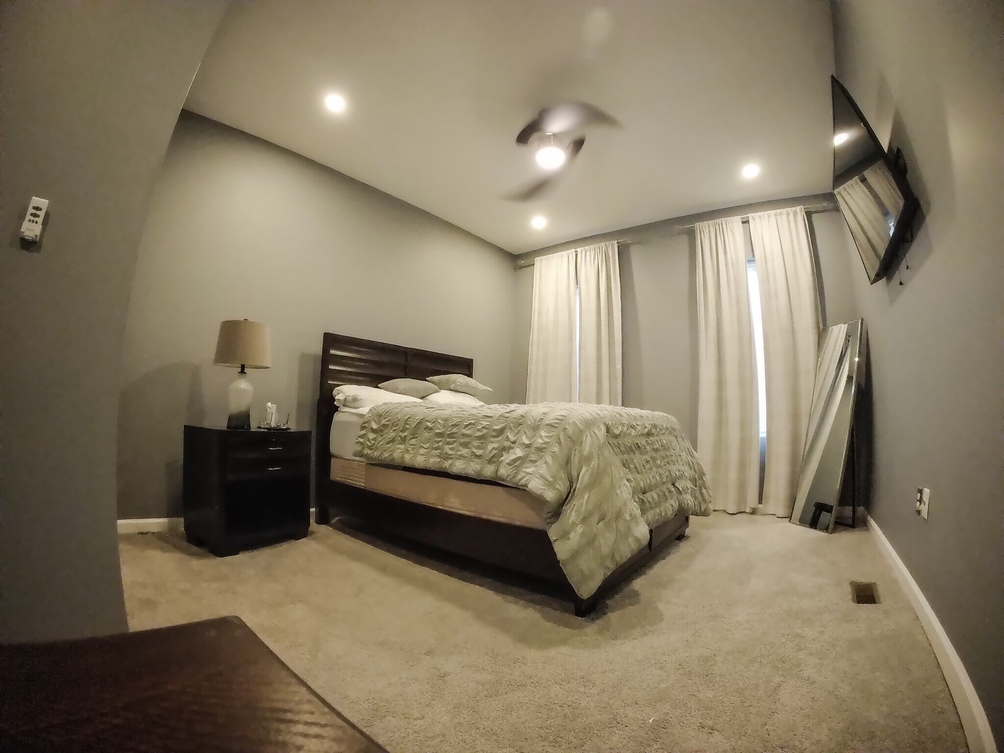 Building Photo - 819 N Montford Ave