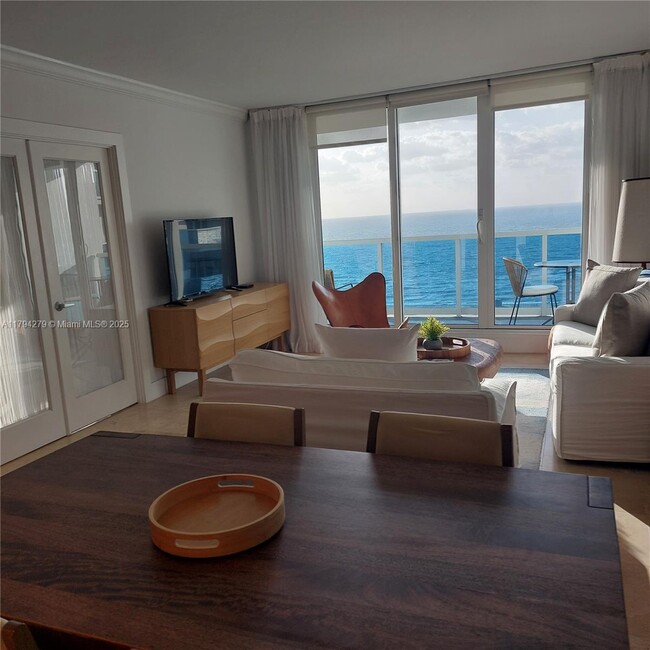 Building Photo - 2301 Collins Ave