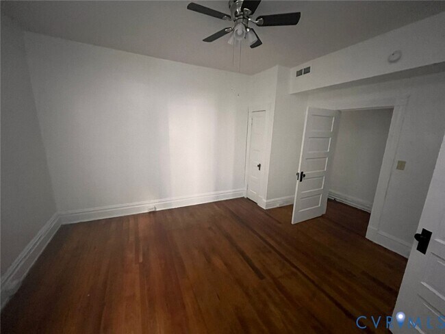 Building Photo - 419 N 26th St