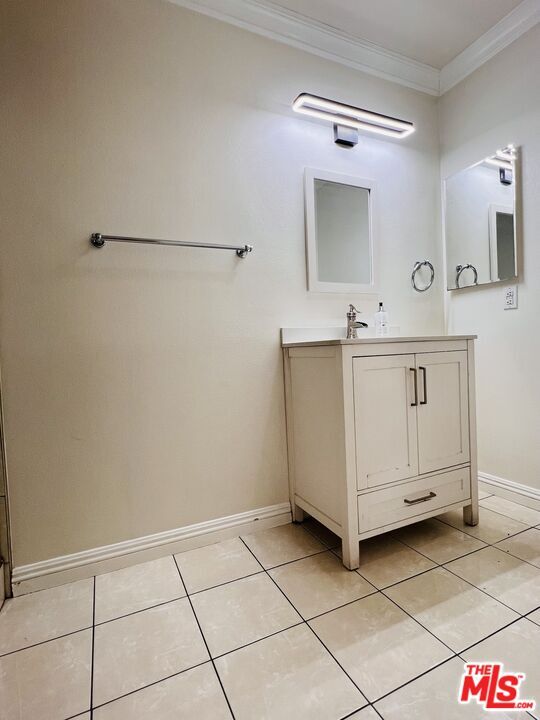 Building Photo - 121 Sinclair Ave