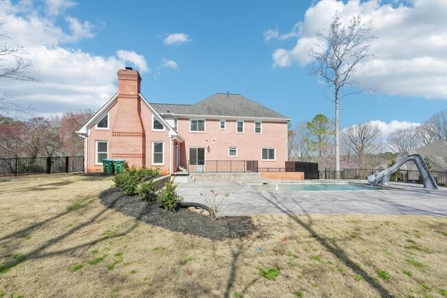 Building Photo - 1600 Spring Arbor Ct