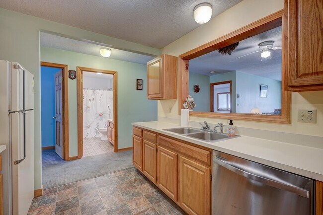 Building Photo - 23 Northbrook Cir