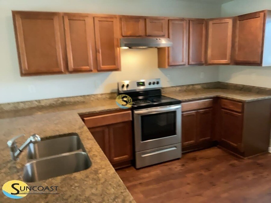Building Photo - 8166 Coral Vine Ct
