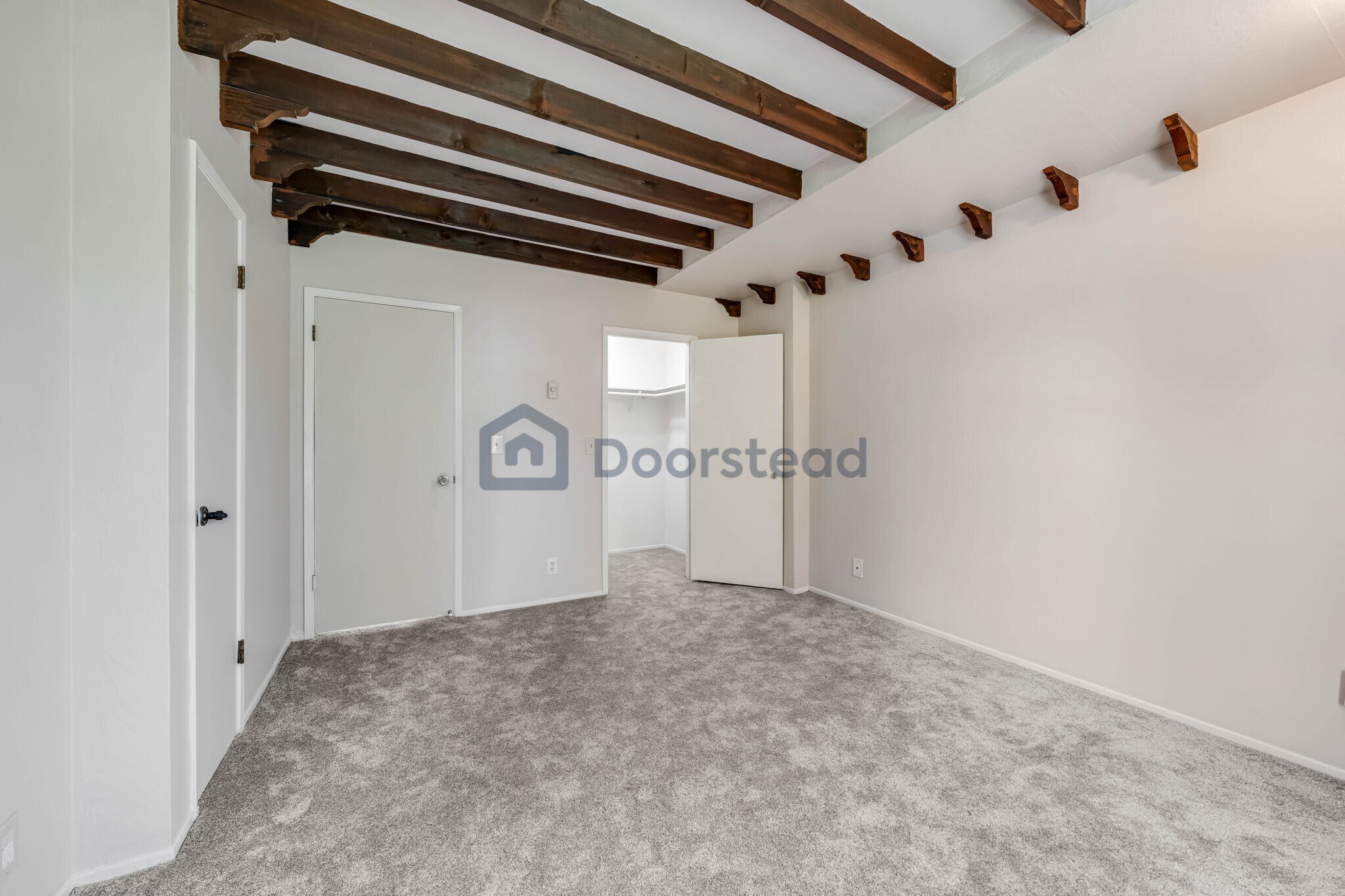 Building Photo - 5104 Westmont Ave