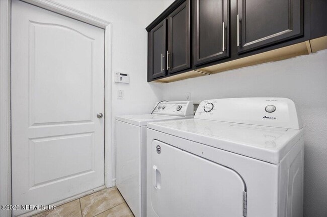 Building Photo - 18 Amherst Pl