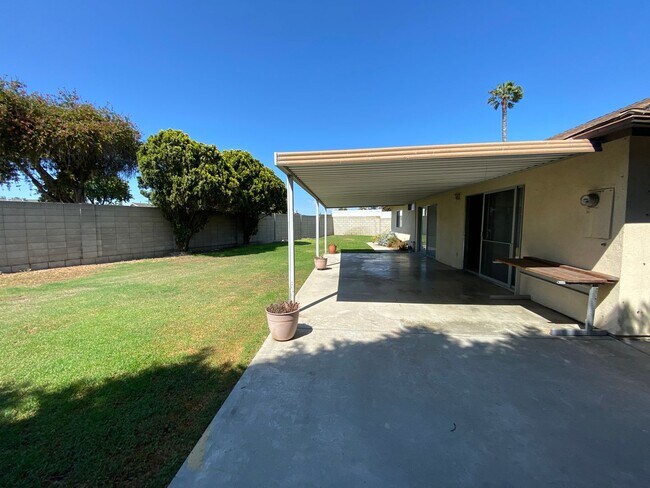 Building Photo - 6512 Cadiz Cir