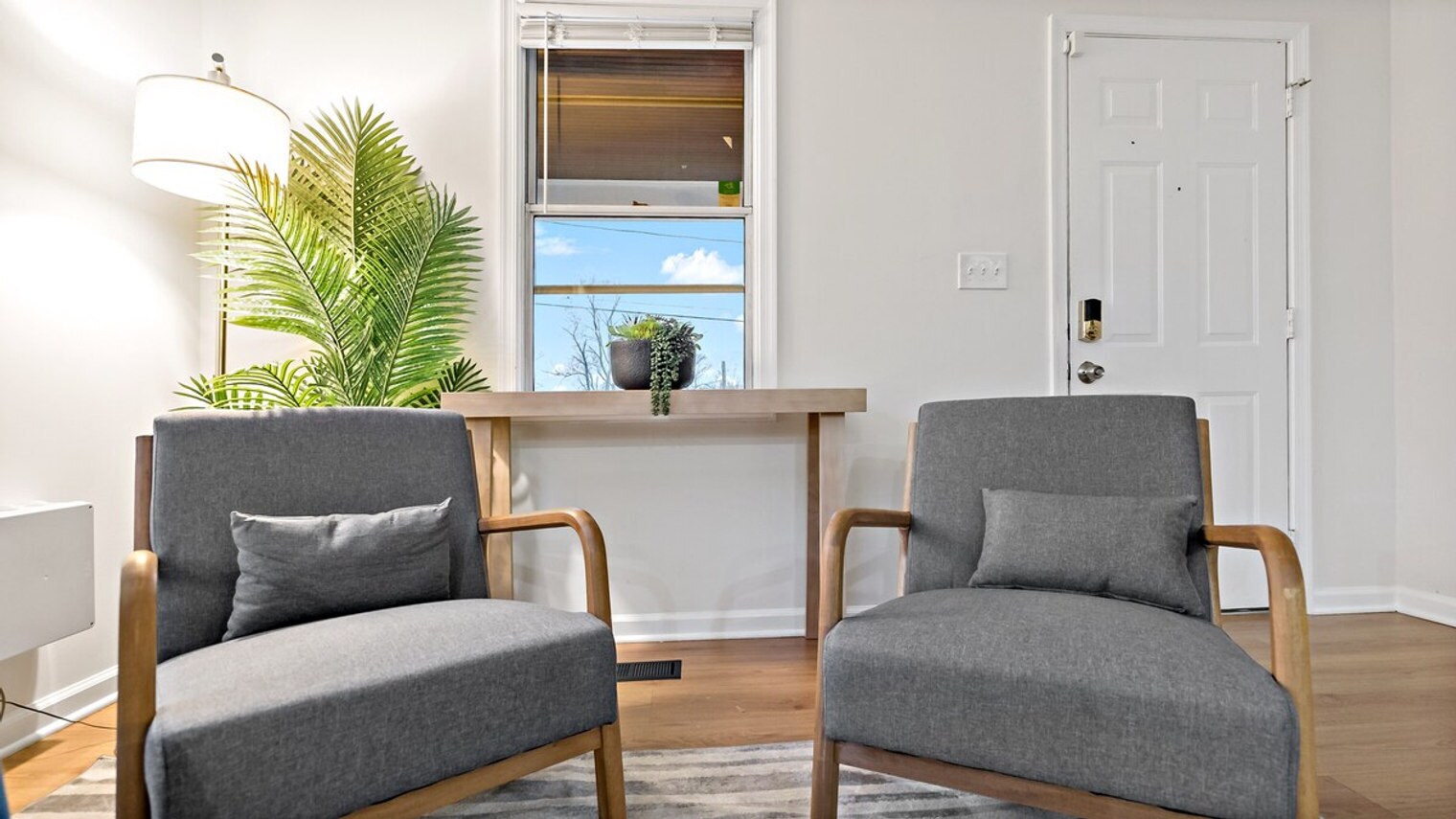 Building Photo - 5545 Davey St