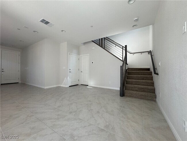 Building Photo - 1823 Passerine St