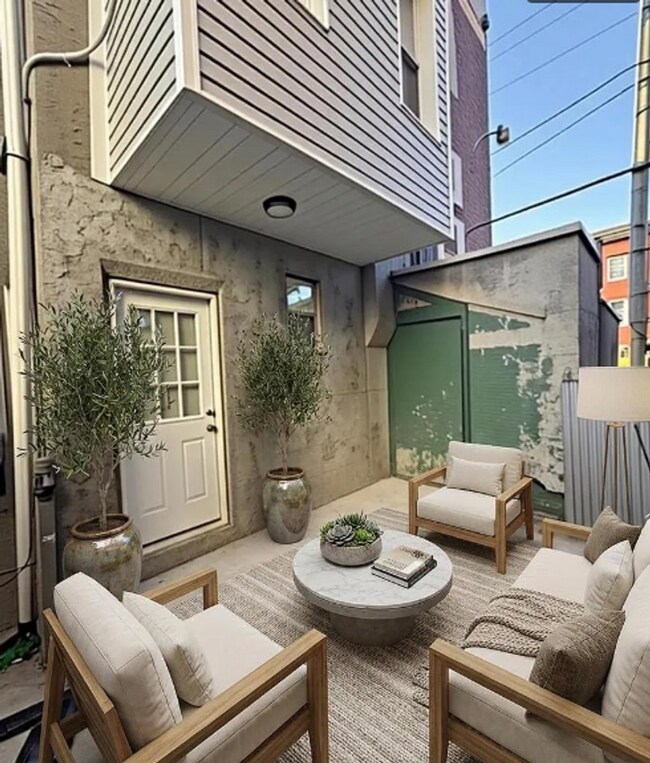 Building Photo - 1557 N 29th St