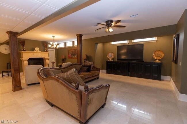 Building Photo - 3600 Oxford Cir