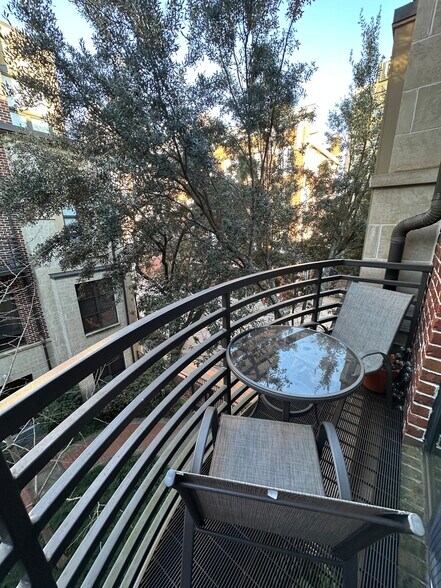 Building Photo - 224 S Laurens St