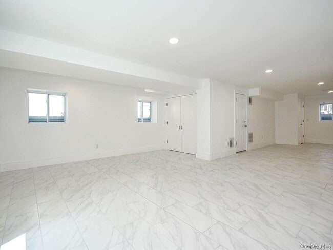 Building Photo - 59 Hickory Rd