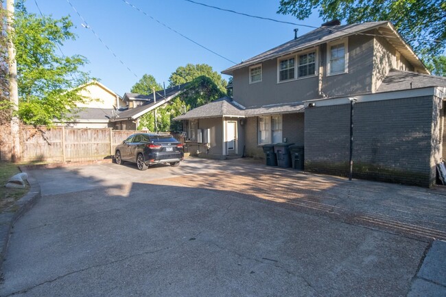 Building Photo - 1844 COWDEN Dr