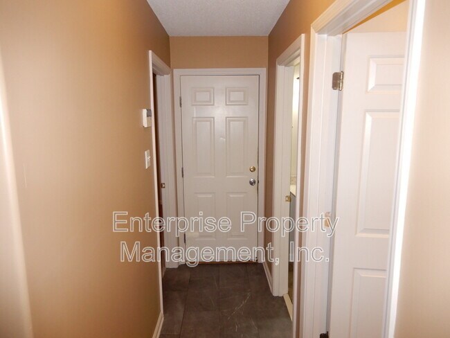Building Photo - 4525 Hickory Creek Dr