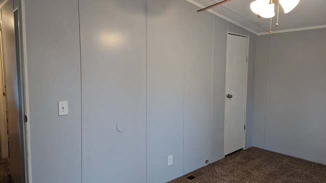 Building Photo - 106 Sumac Ln
