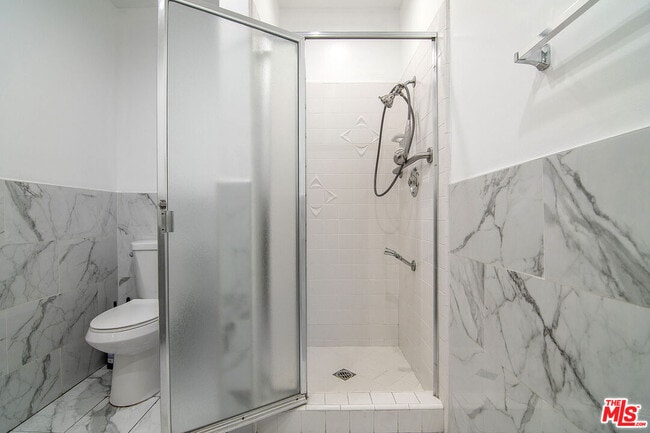 Building Photo - 853 Le Doux Rd