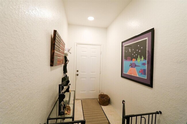 Building Photo - 10922 Winter Crest Dr