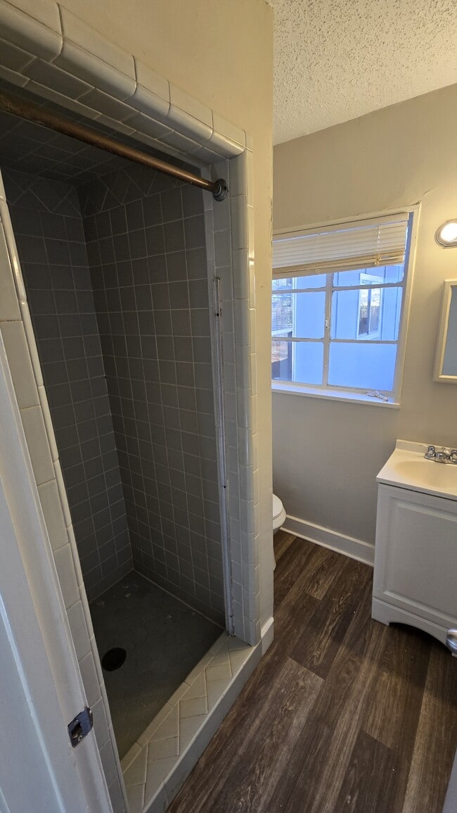 Building Photo - 512 Woodward Ave