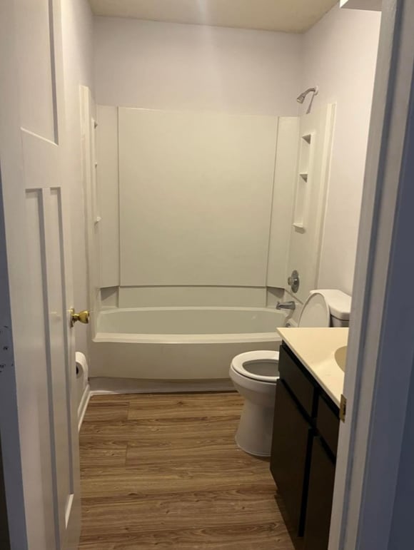 Guest Bathroom - 4517 Sharon Chase Dr