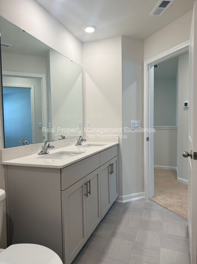 Building Photo - 828 Old Tarboro Rd