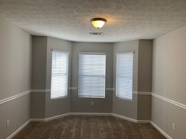 Building Photo - Coming Soon! Charming 3 Bedroom / 2 Bath Ranch Home in Jonesboro!