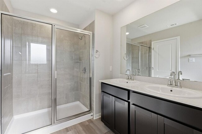 Building Photo - 104 Texas Agate Dr