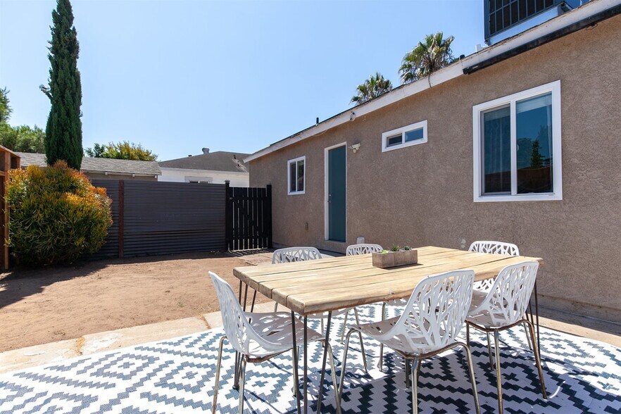 Building Photo - 2039 O Ave