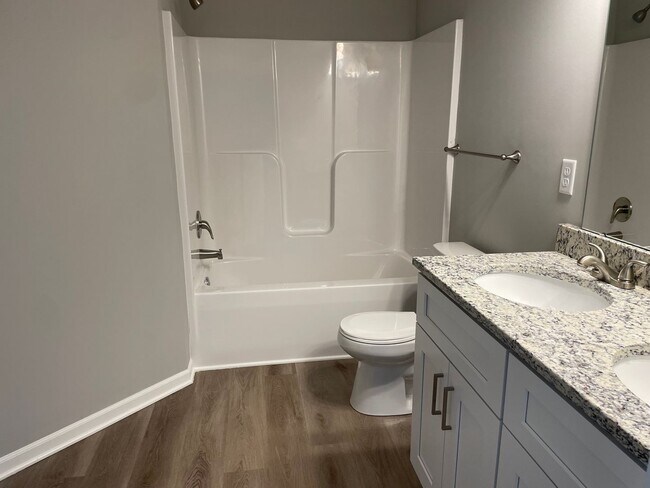 Building Photo - 4 bedroom available in Blue Springs! Coming Soon!