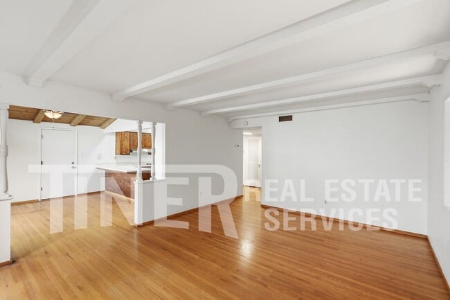 Building Photo - 8665 Everglade Dr