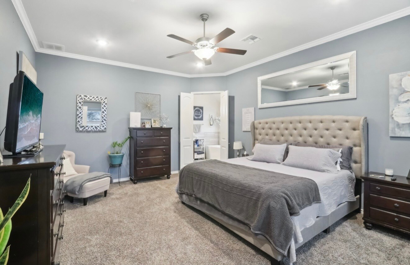 Building Photo - 8302 Elander Dr