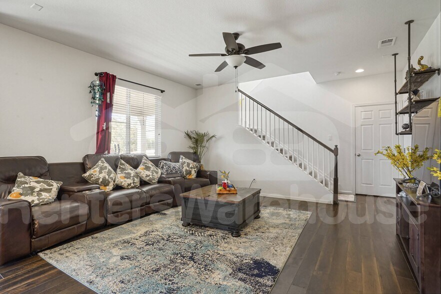 Building Photo - 22150 E Mansfield Pl