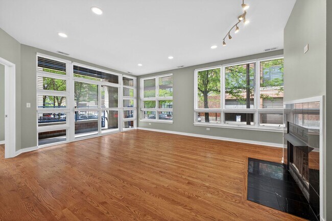 Building Photo - 1151 W Washington Blvd