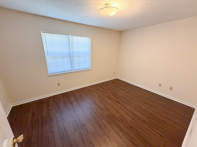 Building Photo - 314 Mobley Dr