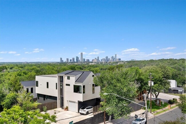 Building Photo - 4712 Reyes St