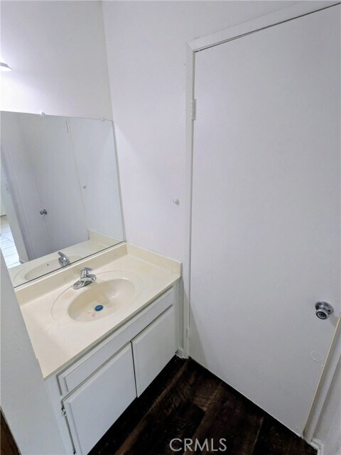 Building Photo - 1620 W 209th St