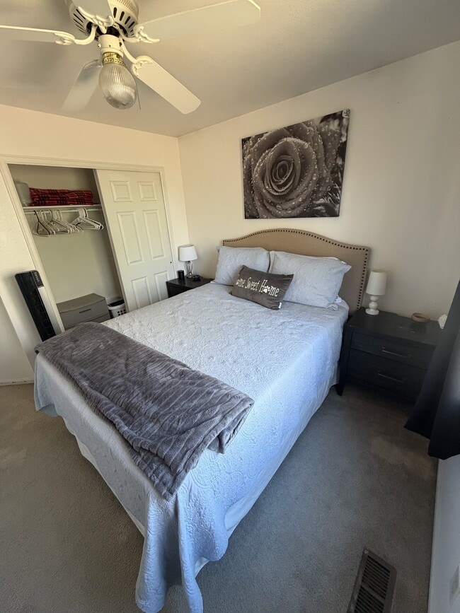 Building Photo - 4268 Stoneridge Dr