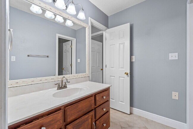 Building Photo - 3171 Airport Rd