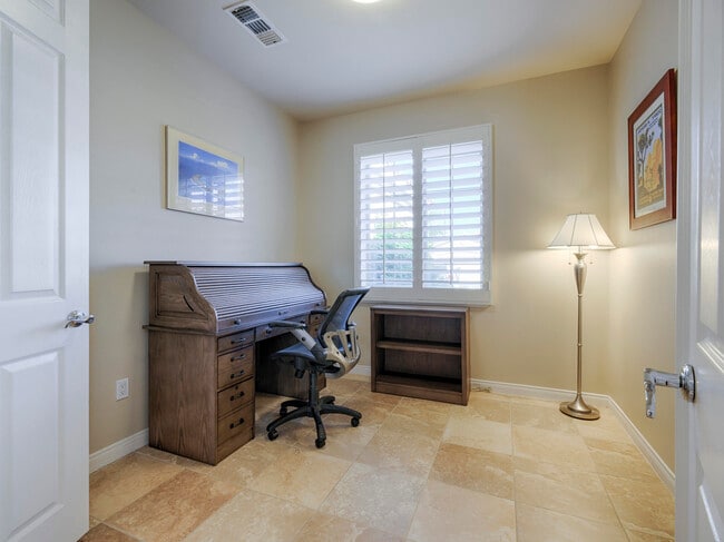 Building Photo - 80113 Avenida Linda Vista