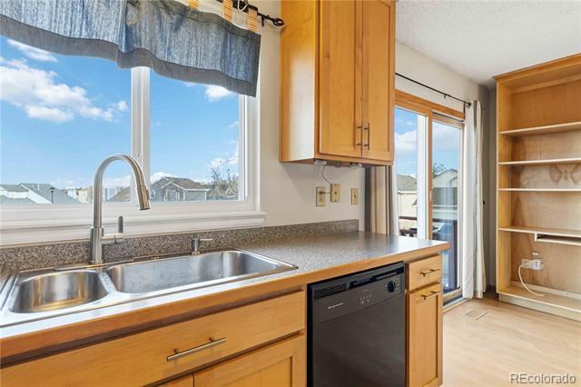 Building Photo - 693 Delwood Ct