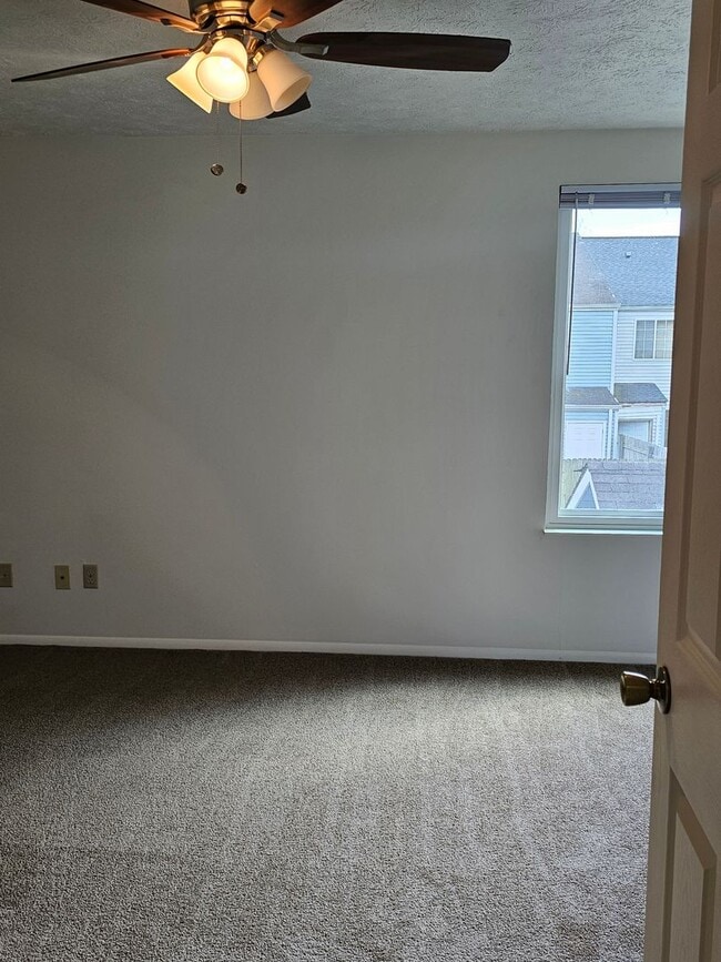 Building Photo - 1337 Vanasse Ct